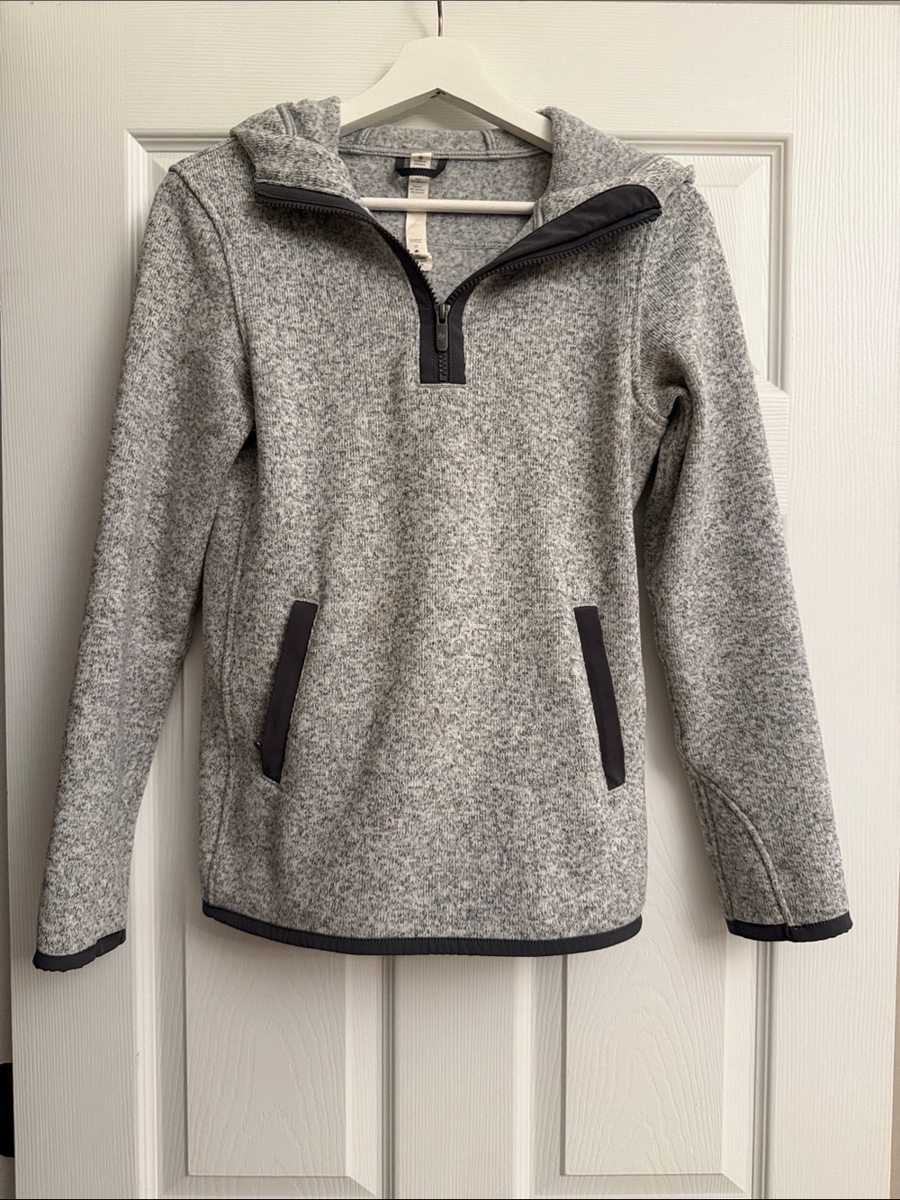 Lululemon quarter zip hooded pullover size 2